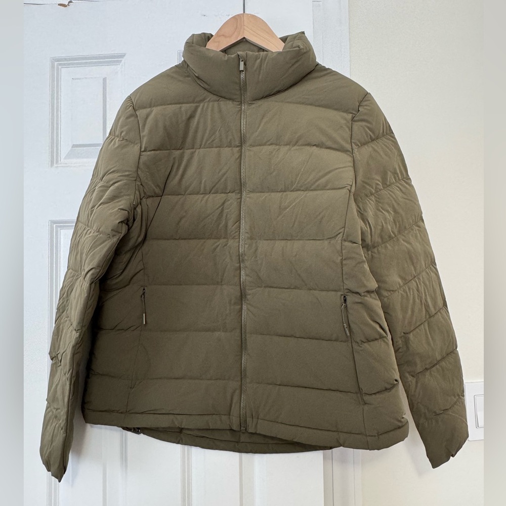 Eddie Bauer Men's Army Green Puffer Jacket